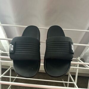 Men’s Nike adjustable black slides